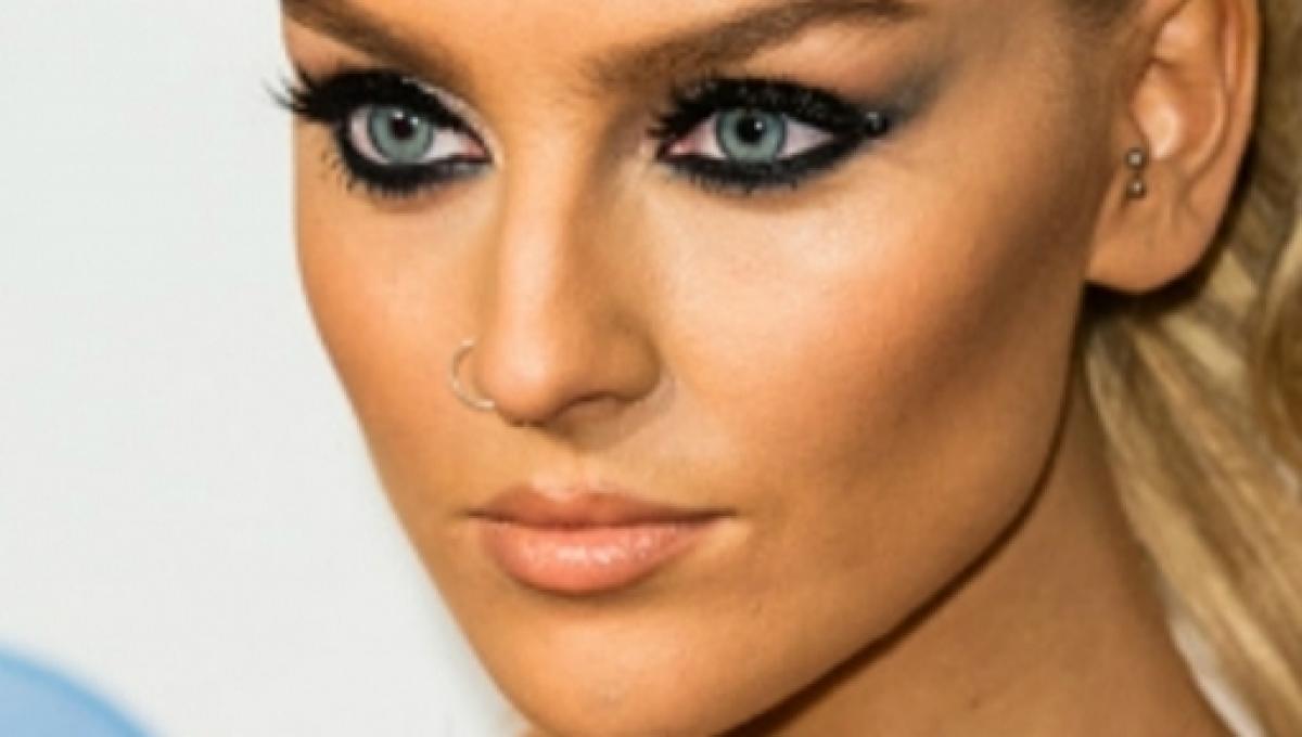 Perrie Edwards Pregnant Little Mix Fans Explode Over This New Photo