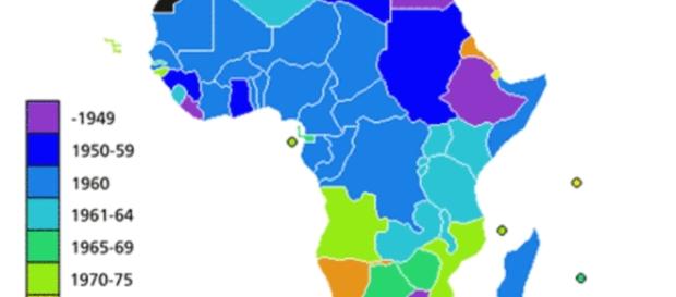 CINQUANTE ANS APRÈS LA DÉCOLONISATION. Aux Africains de se battre ... - courrierinternational.com CINQUANTE ANS APRÈS LA DÉCOLONISATION. Aux Africains de se battre ... - courrierinternational.com