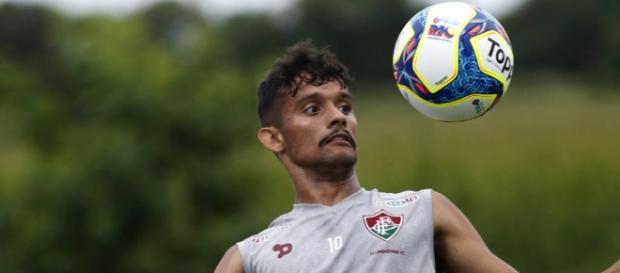 Gustavo Scarpa acerta renovação de contrato com o Fluminense até 2020 (Foto: Gazeta Esportiva) Gustavo Scarpa acerta renovação de contrato com o Fluminense até 2020 (Foto: Gazeta Esportiva)