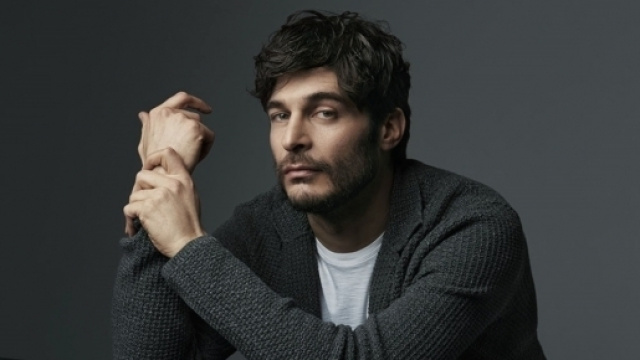 Lino Guanciale: perch&eacute; &egrave; l'attore italiano pi&ugrave; amato del momento? (via - Vanity Fair Italia)