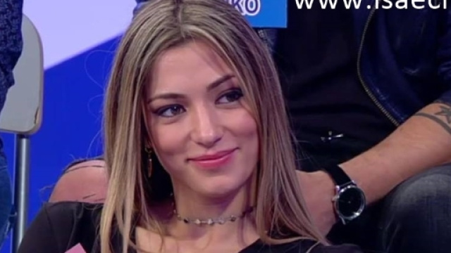 Uomini e Donne', ecco il sexy video di Soleil Sorge che ha fatto ... - isaechia.it