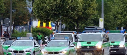 Allemagne : une voiture fonce dans la foule et fait un mort et ... - rtl.fr