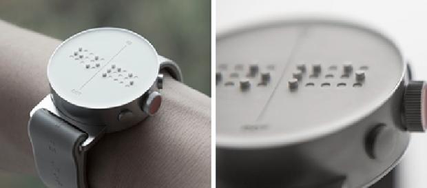 O primeiro relógio que pode enviar e receber mensagens em braille O primeiro relógio que pode enviar e receber mensagens em braille