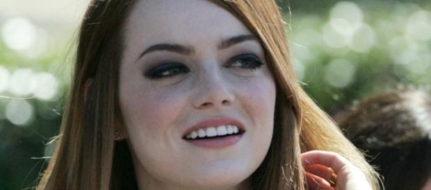 Source Wikimedia Eva Rinaldi. Emma Stone wins Academy Award for "La La Land" Source Wikimedia Eva Rinaldi. Emma Stone wins Academy Award for "La La Land"