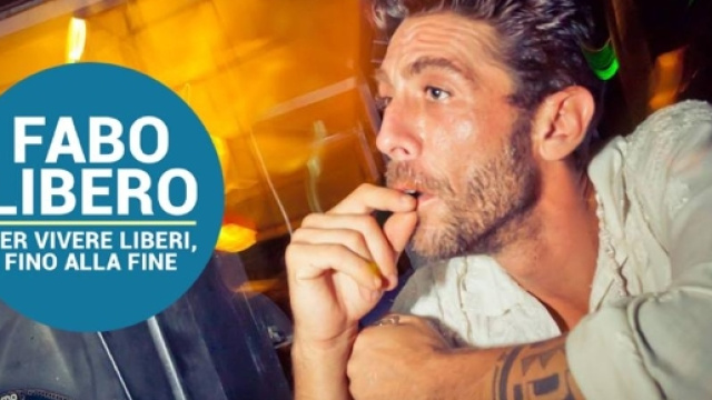 Dj Fabo, l'ultimo atto della sua vita è una estrema protesta civile: è andato in una clinica svizzera per poter morire. Foto: Twitter.