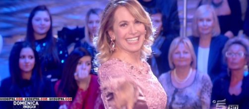 Barbara D'Urso arrabbiata a Domenica Live.