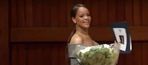 Premiazione di Rihanna ad Harvard