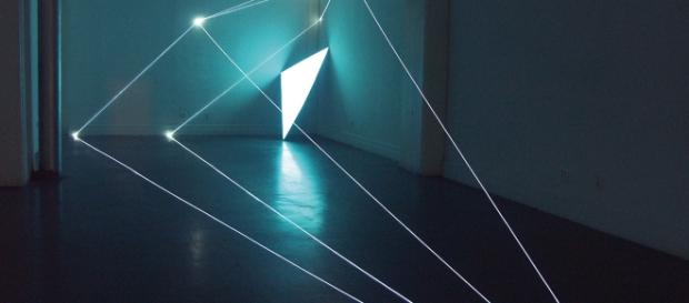 Carlo Bernardini, Spazio Permeabile, 2009, Installazione in fibre ottiche e superficie elettroluminescente. New York Carlo Bernardini, Spazio Permeabile, 2009, Installazione in fibre ottiche e superficie elettroluminescente. New York