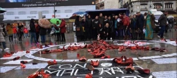 "Con maltrato no hay trato", gritan al unisono "Con maltrato no hay trato", gritan al unisono