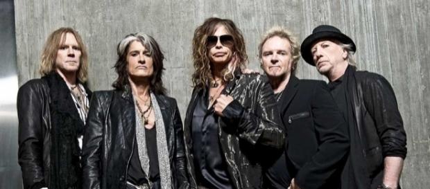 ¿Es Aerosmith mejor que The Rolling Stones? (foto de montereycountyweekly.com) ¿Es Aerosmith mejor que The Rolling Stones? (foto de montereycountyweekly.com)