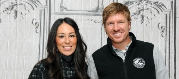 Fixer Upper' stars Chip and Joanna Gaines slammed with lawsuit ... - aol.com Fixer Upper' stars Chip and Joanna Gaines slammed with lawsuit ... - aol.com