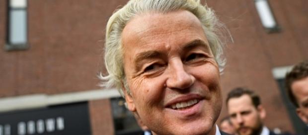 Olanda al voto, il populista Wilders insidia la leadership di Rutte Olanda al voto, il populista Wilders insidia la leadership di Rutte