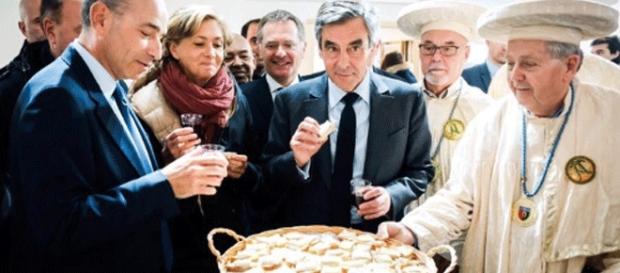 On se demande pourquoi François Fillon a privé Penelope Fillon d'une dégustation de fromages. Indigestion ? On se demande pourquoi François Fillon a privé Penelope Fillon d'une dégustation de fromages. Indigestion ?