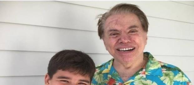 Sílvio Santos é um dos apresentadores de maior sucesso da TV brasileira Sílvio Santos é um dos apresentadores de maior sucesso da TV brasileira