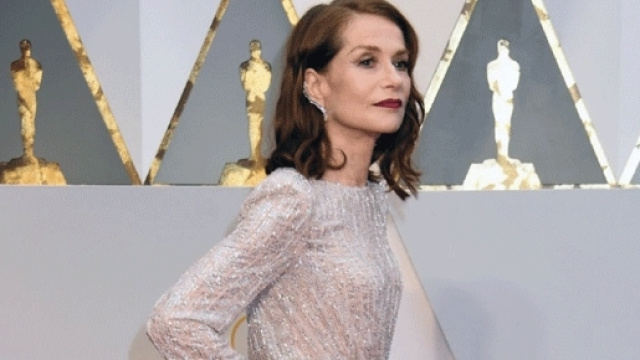 Bon, on lui souhaite le meilleur, à Isabelle Huppert