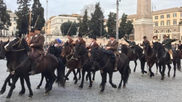 I butteri laziali da Blera in piazza