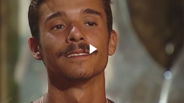 Isola: Moreno propone in diretta un'ammucchiata con Simone