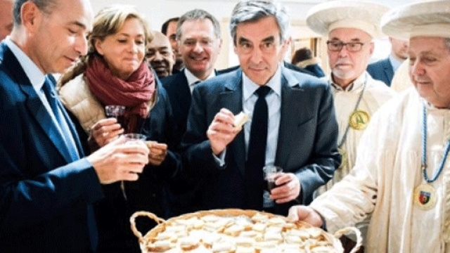 On se demande pourquoi François Fillon a privé Penelope Fillon d'une dégustation de fromages. Indigestion ?