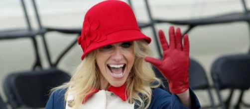Kellyanne Conway Responds to Critics of Inauguration Look - nymag.com