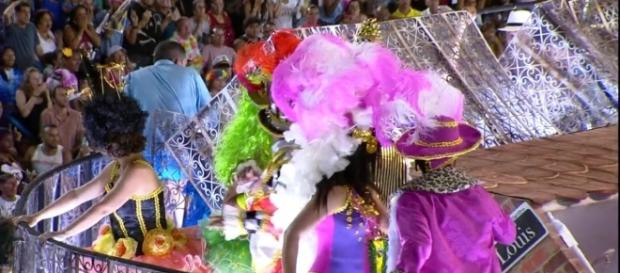 Acidente com carro alegórico da escola de samba Unidos da Tijuca deixa 20 feridos Acidente com carro alegórico da escola de samba Unidos da Tijuca deixa 20 feridos