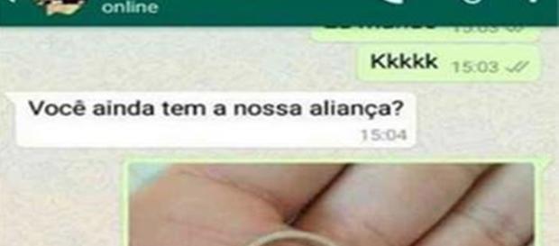Ex-namorado tira menina de forma brilhante pelo WhatsApp. Ex-namorado tira menina de forma brilhante pelo WhatsApp.
