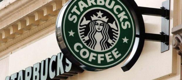 Starbucks apre a Napoli - grandenapoli.it Starbucks apre a Napoli - grandenapoli.it