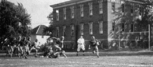 Bowling Green football game in 1921 (Credit: photographer unknown, public domain due to date, wikimedia.org)