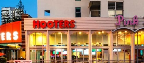 Hooters launching new restaurant with male servers - Photo: Blasting News Library - com.au