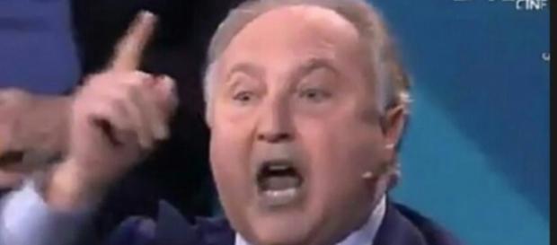 El padre de Elettra Lamborghini perdió los papeles durante la gala #Gala7GHVIP5 El padre de Elettra Lamborghini perdió los papeles durante la gala #Gala7GHVIP5