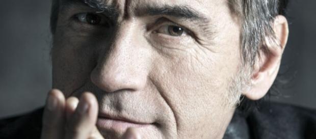 Luciano Ligabue: «Sposarsi fa bene» - VanityFair.it - vanityfair.it Luciano Ligabue: «Sposarsi fa bene» - VanityFair.it - vanityfair.it