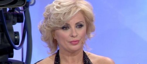 Uomini e Donne: Tina Cipollari conduttrice al posto di Maria De ... - melty.it