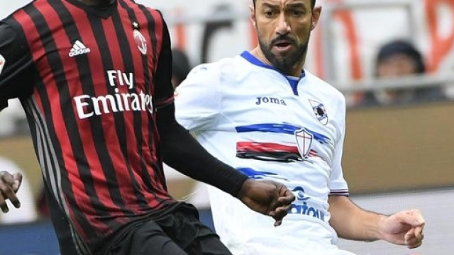 Una fase di gioco con Zapata e Quagliarella