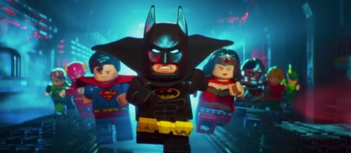 Batman e tanti altri personaggi dei fumetti e del cinema vi aspettano in "Lego Batman - Il film"