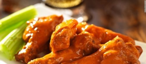 Play call: Buffalo Wild Wings hiking prices - Oct. 28, 2014 - cnn.com