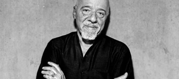 33 Paulo Coelho Quotes About Love, Life and The Alchemist - everydaypowerblog.com 33 Paulo Coelho Quotes About Love, Life and The Alchemist - everydaypowerblog.com