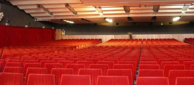 Biglietti gratis al Festival di Sanremo: le prerogative di politici e giudici Biglietti gratis al Festival di Sanremo: le prerogative di politici e giudici