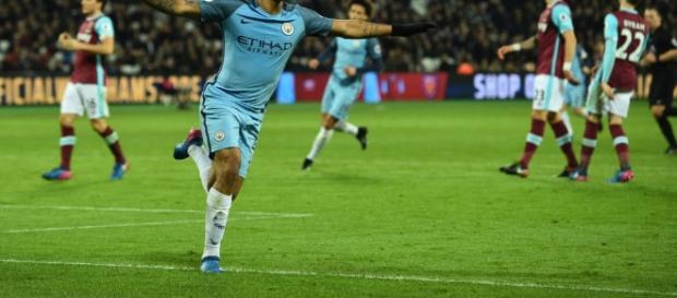 Gabriel Jesus faz seu primeiro gol na Europa Gabriel Jesus faz seu primeiro gol na Europa