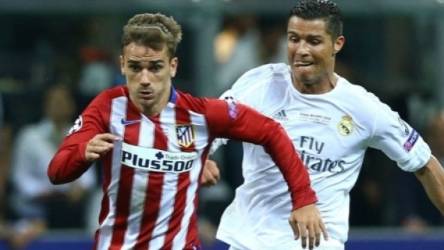 Euro 2016: Antoine Griezmann et Cristiano Ronaldo: si loin, si ... - gala.fr