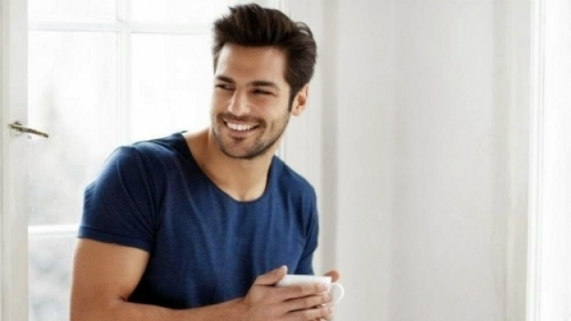 Serkan Cayoglu da "Cherry Season" a "Love of my life" passando da C'è posta per te
