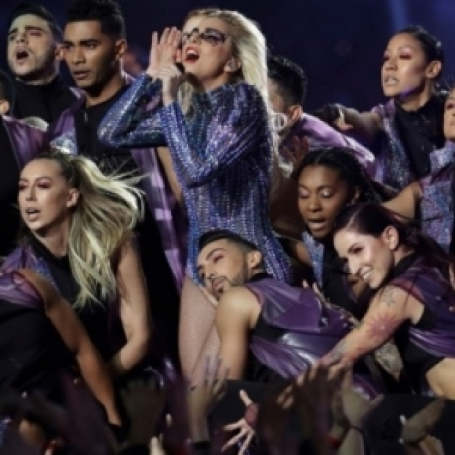 It's all 'unity' and 'inclusiveness' for Lady Gaga's Super Bowl LI haltime show, without snide political asides./ Photo from 'CNN' - edition.cnn.com