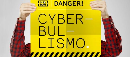 Mancanza di regole on line e di educazione affettiva, sono alla base di comportamenti che sfociano nel cyberbullismo. Foto: cyberbullismo