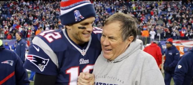 Dupla histórica do futebol americano conquistam, juntos, o quinto título para o New England Patriots (usatoday.com) Dupla histórica do futebol americano conquistam, juntos, o quinto título para o New England Patriots (usatoday.com)