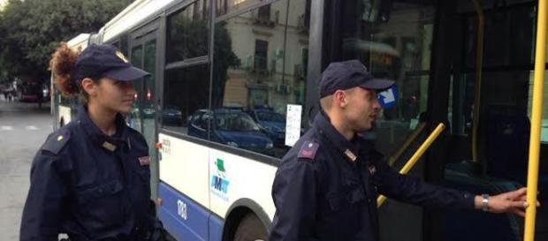 La polizia controlla Ventimiglia La polizia controlla Ventimiglia