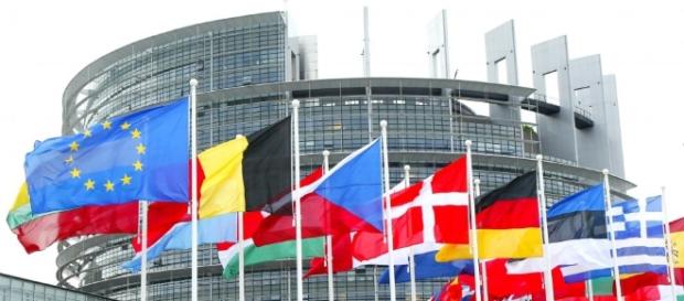 La sede del Parlamento europeo di Bruxelles La sede del Parlamento europeo di Bruxelles