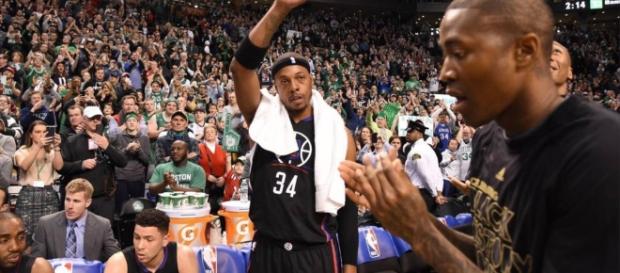 Paul Pierce despidiéndose de la afición de los Celtics. Paul Pierce despidiéndose de la afición de los Celtics.