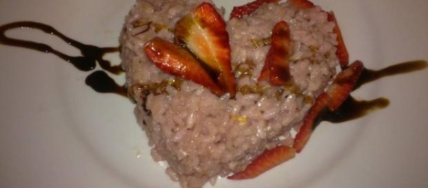 Risotto alle fragole: un'idea originale per la festa degli innamorati. Risotto alle fragole: un'idea originale per la festa degli innamorati.