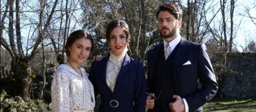 Beatriz, Camila ed Hernando Dos Casos.