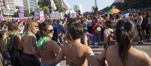 Imagen del tetazo en el Obelisco