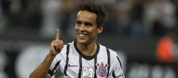 Jadson assina contrato e é o novo reforço do Corinthians Jadson assina contrato e é o novo reforço do Corinthians