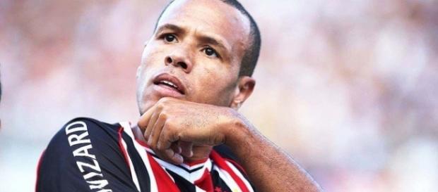 Luis Fabiano fica mais próximo do Vasco Luis Fabiano fica mais próximo do Vasco